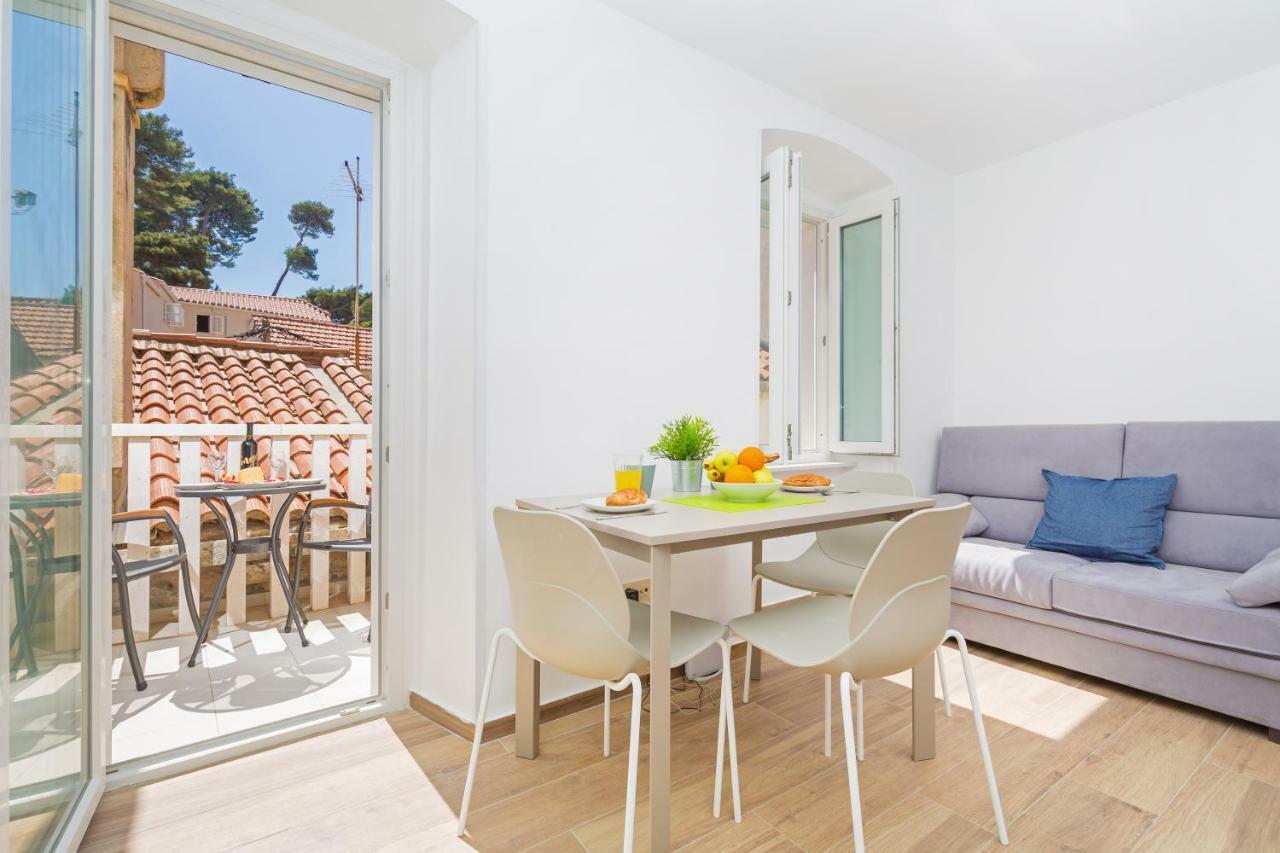 Aquarius Apartment